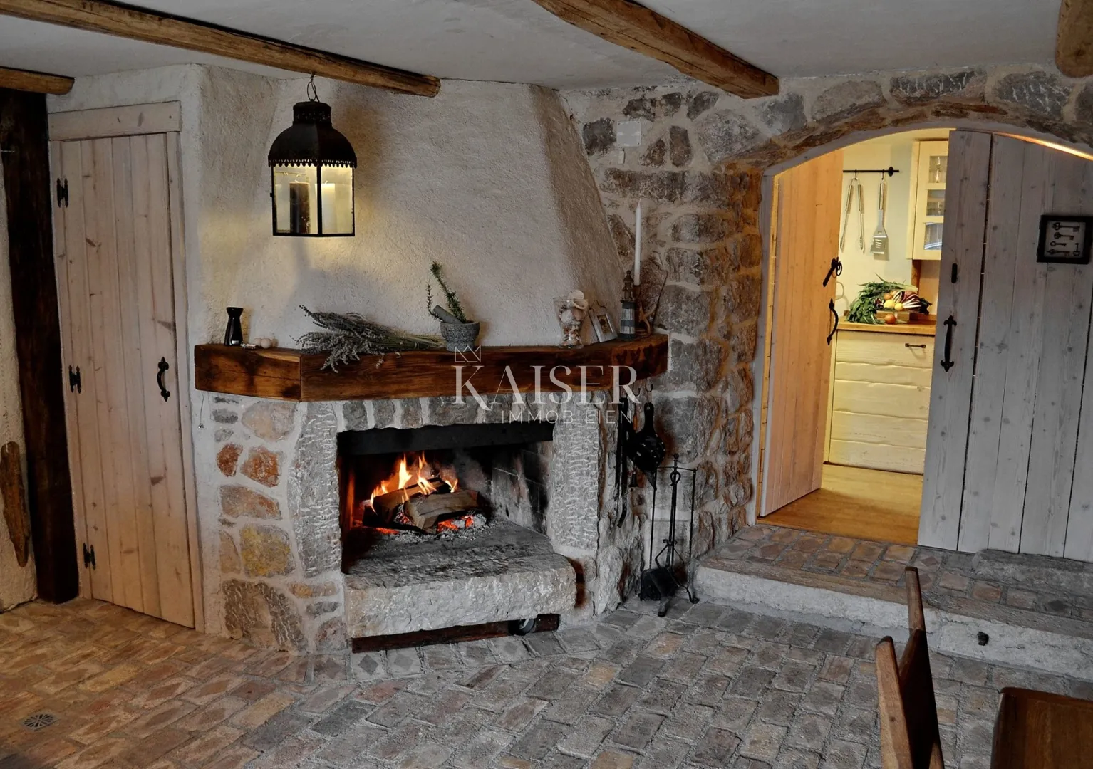 otok krk, malinska- kamena kuća 120m2 s bazenom - slika 8