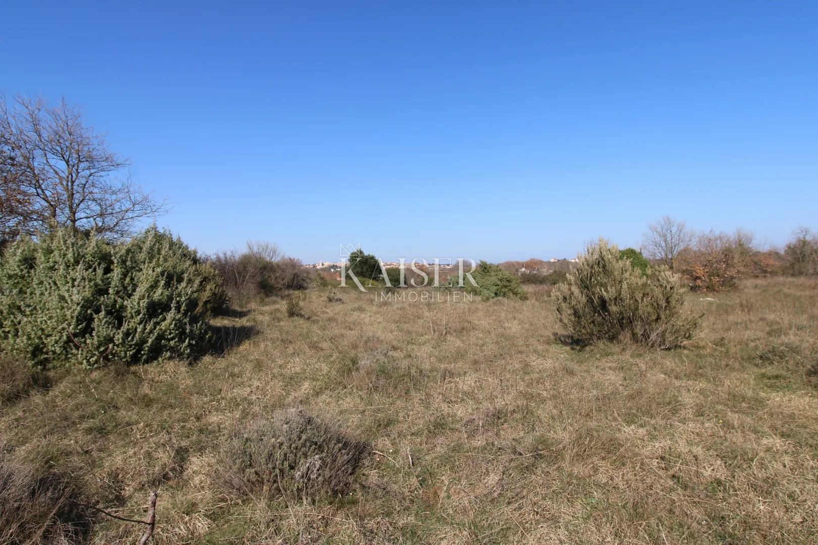 istra, medulin- poljoprivredno zemljište 618m2 blizu građevinske zone - slika 2