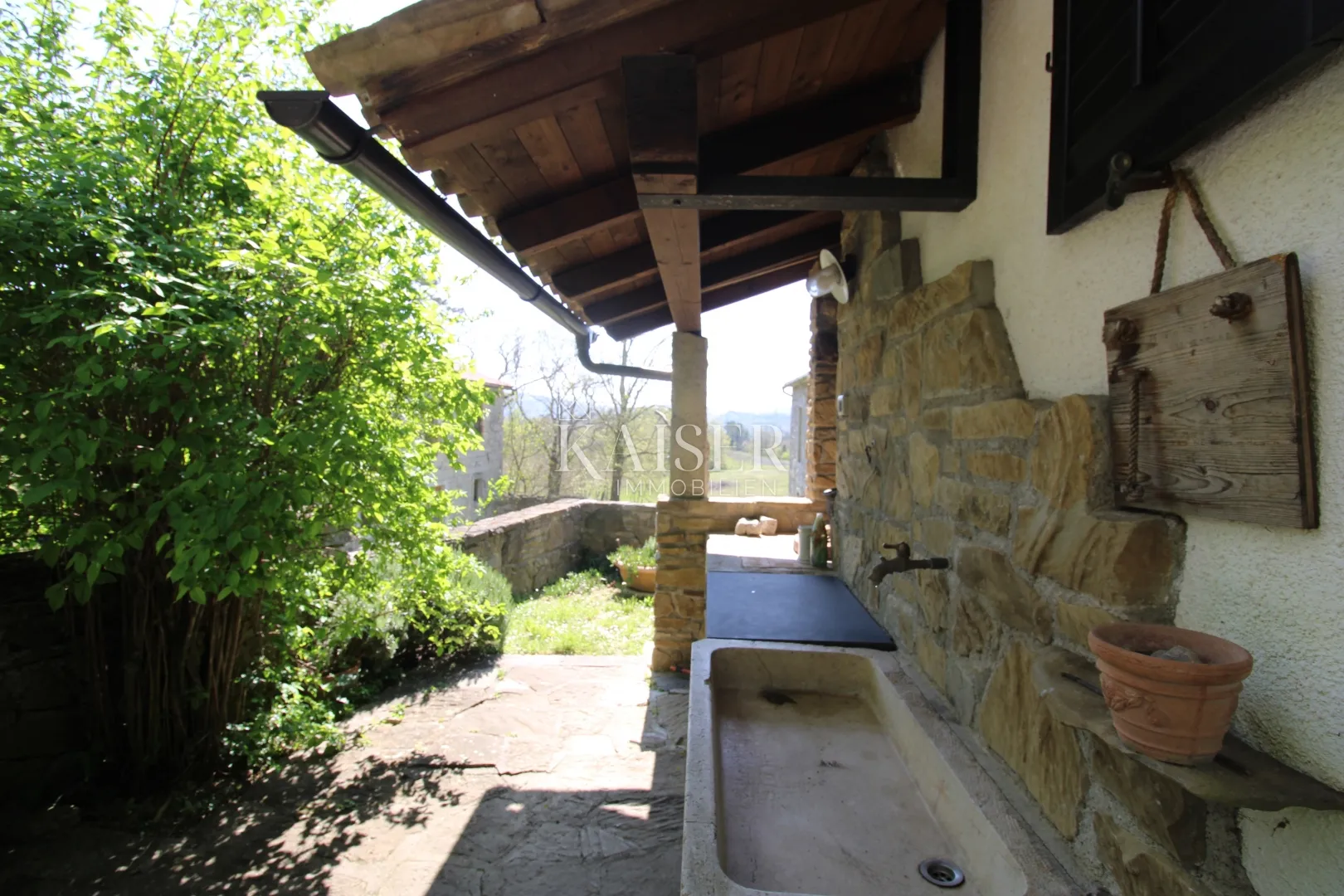 istra - buzet, kuća sa imanjem na 20000 m2 - slika 11