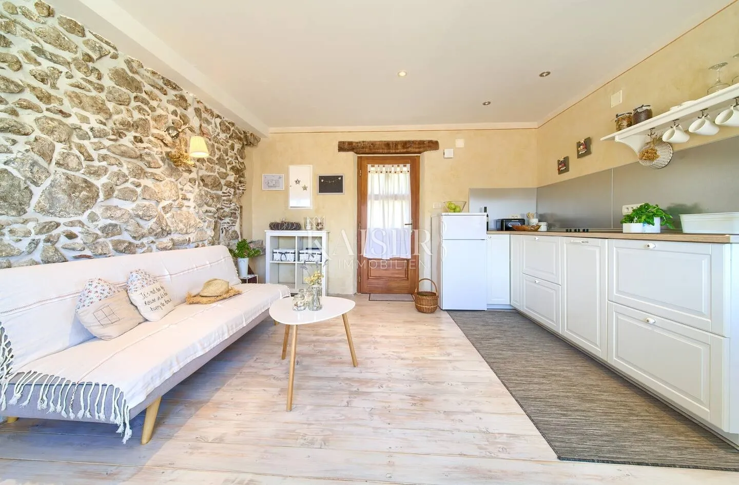 otok krk, dobrinj- šarmantna kuća 71m2, jucuzzijem i 450m2 okućnicom - slika 7