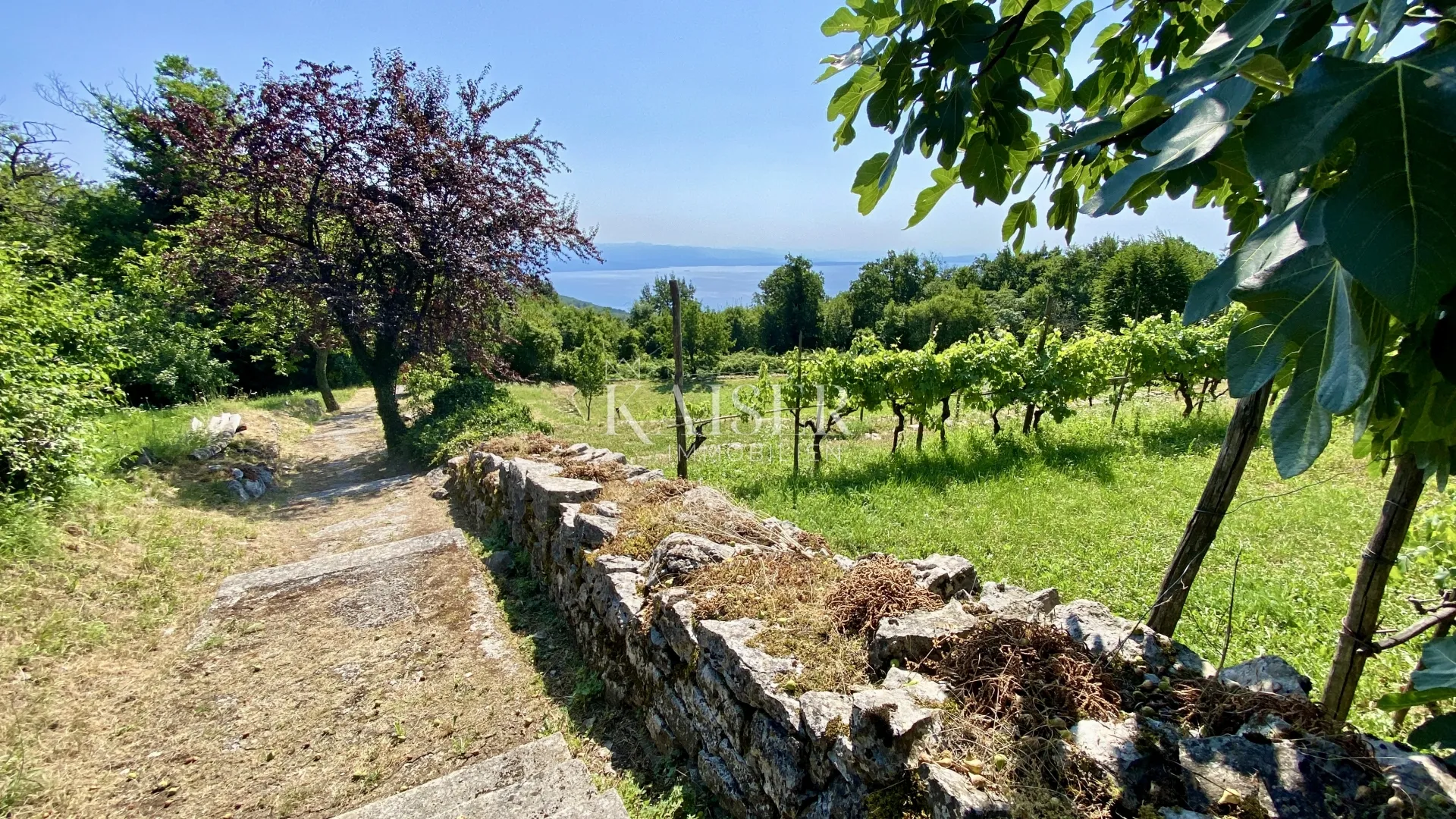 Opatijska rivijera – Jedinstveno zemljište u T2 zoni za turističko naselje, 7 minuta od tunela Učka - Poljane, Opatija