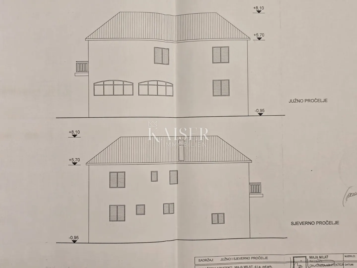 kuća sa dva stana 264m2 prvi red do mora - slika 60