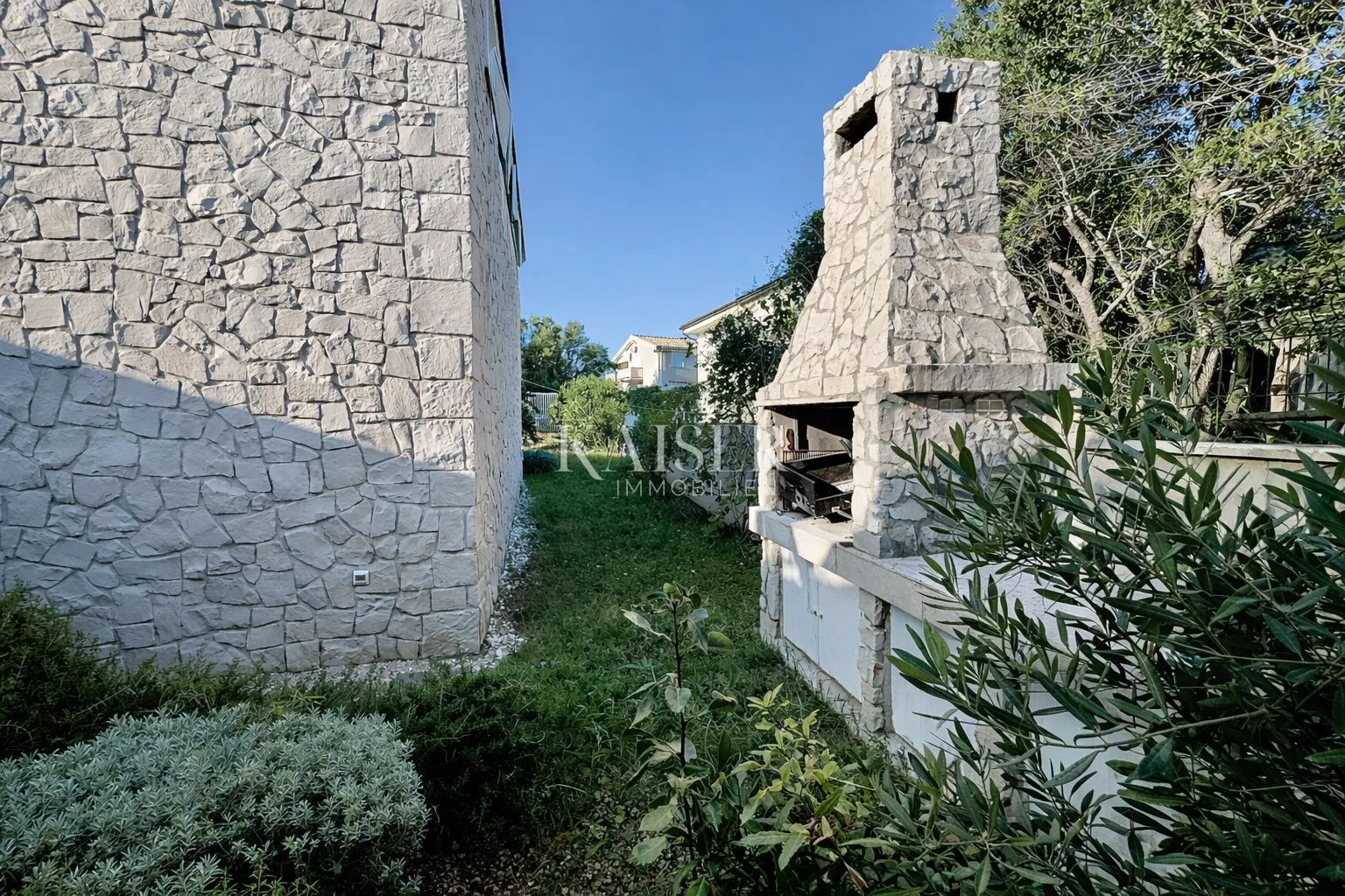 pag, potočnica – obiteljska vila s bazenom i predivnim pogledom 100 m od plaže - slika 34