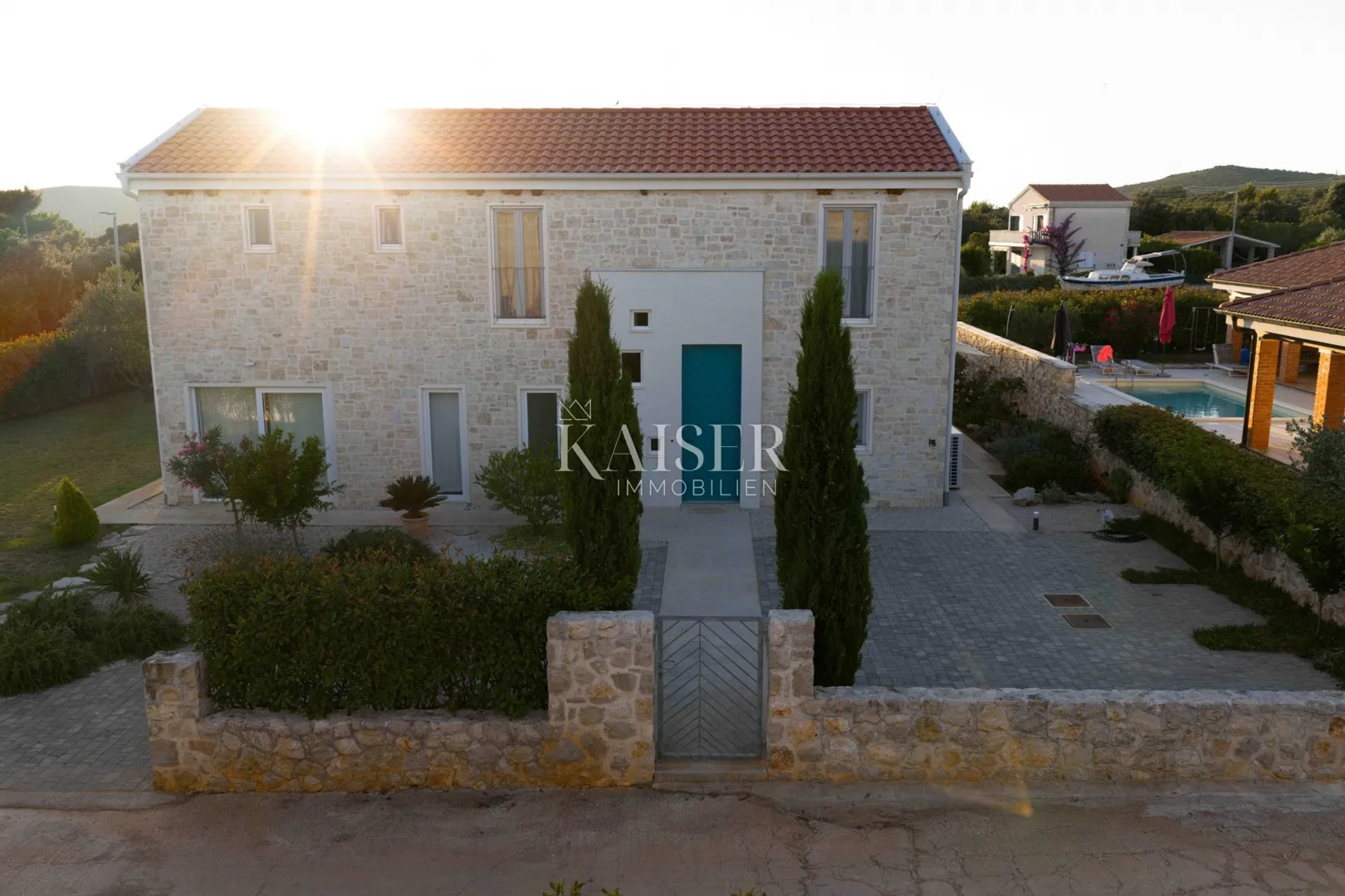 zadar, ugljan - mediteranska vila u blizini dvorca califfi - slika 1