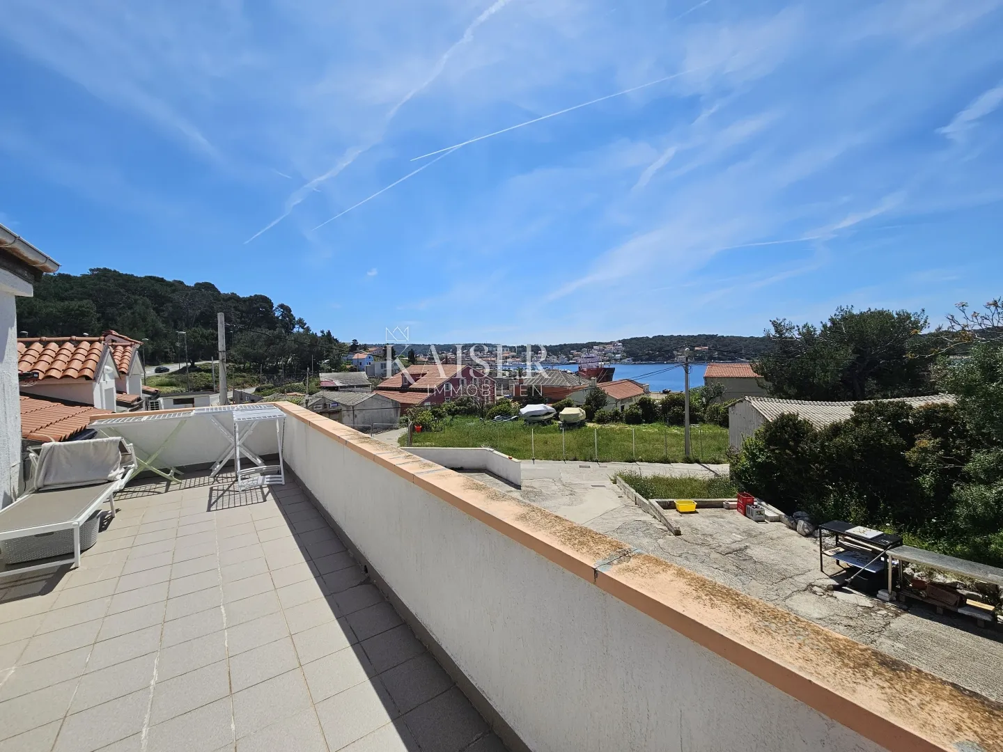 otok lošinj, mali lošinj - poslovni prostor 1. red do mora - slika 12