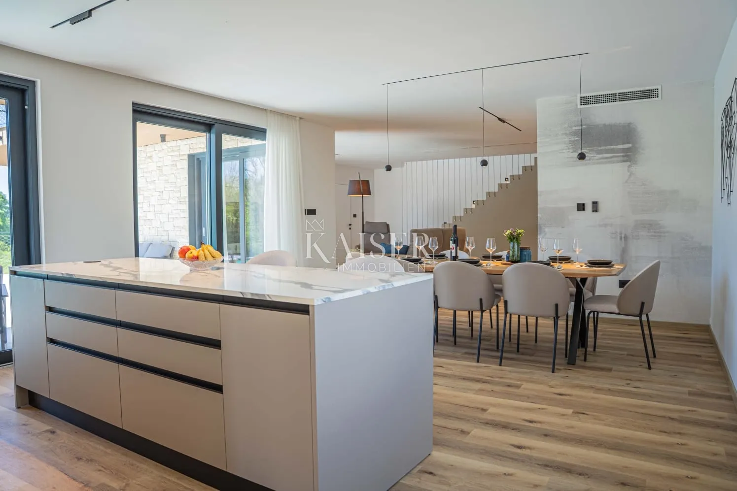 istra, višnjan - moderna vila s bazenom - slika 17