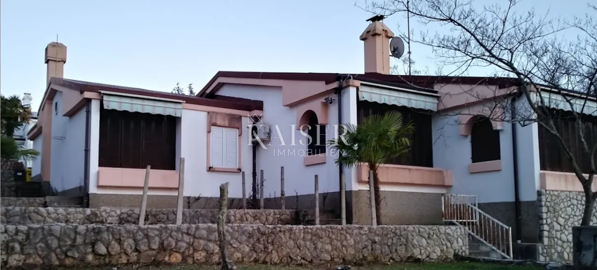 Kuća, Njivice, otok Krk, prvi red do mora - Njivice, Omišalj