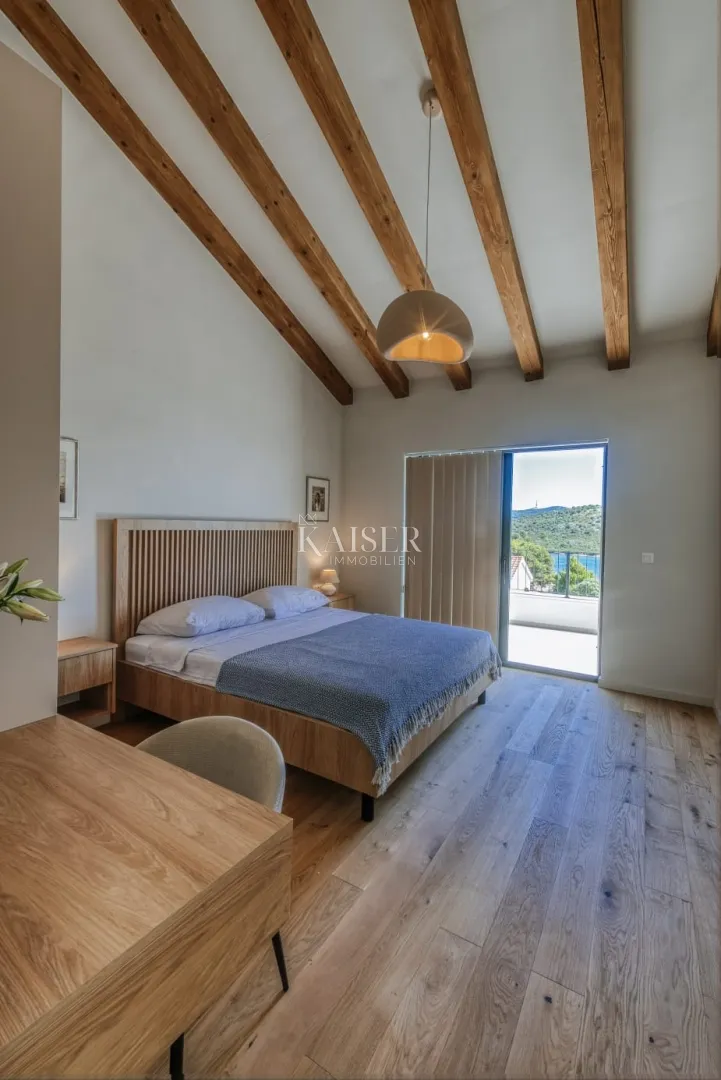 luksuzna vila s infinity bazenom i pogledom na more - slika 23