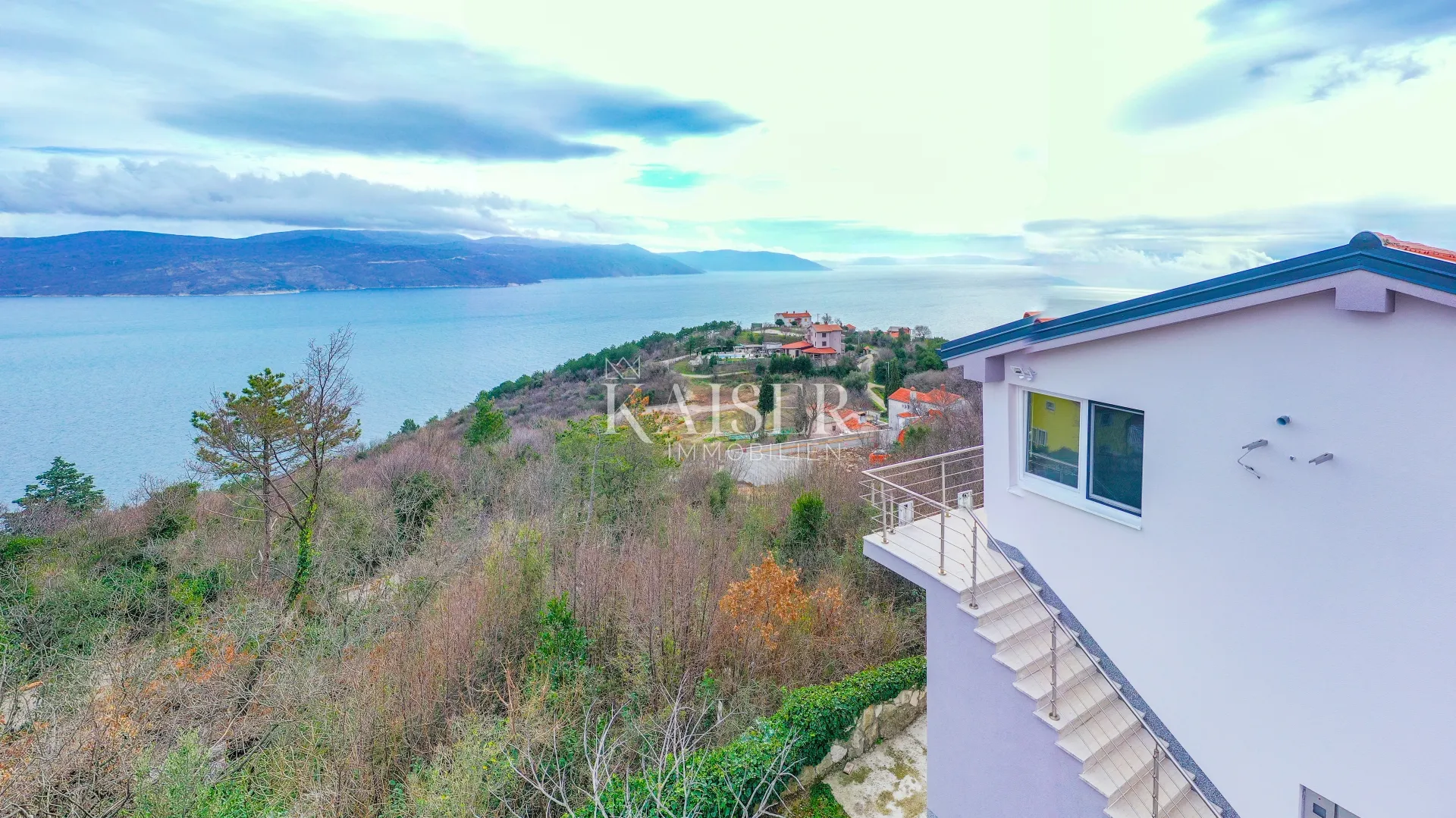 istra, okolica brseča - kuća s dva stana i bazenom, 150 m2 - slika 25