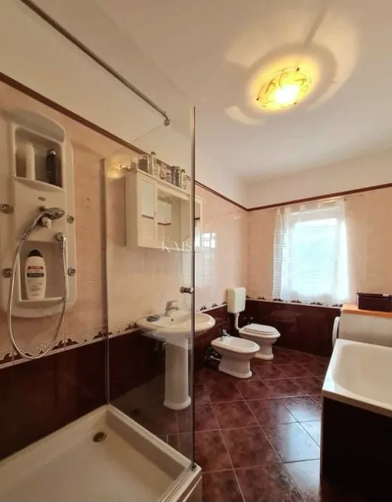 opatija, veprinac - kuća sa dva stana, velikim zemljištem i pogledom na more - slika 20