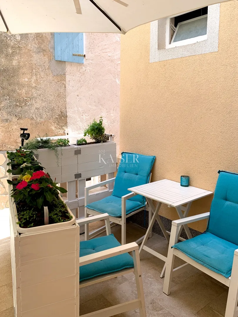 baška - kuća u staroj jezgri, 85m2, dva apartmana - slika 7