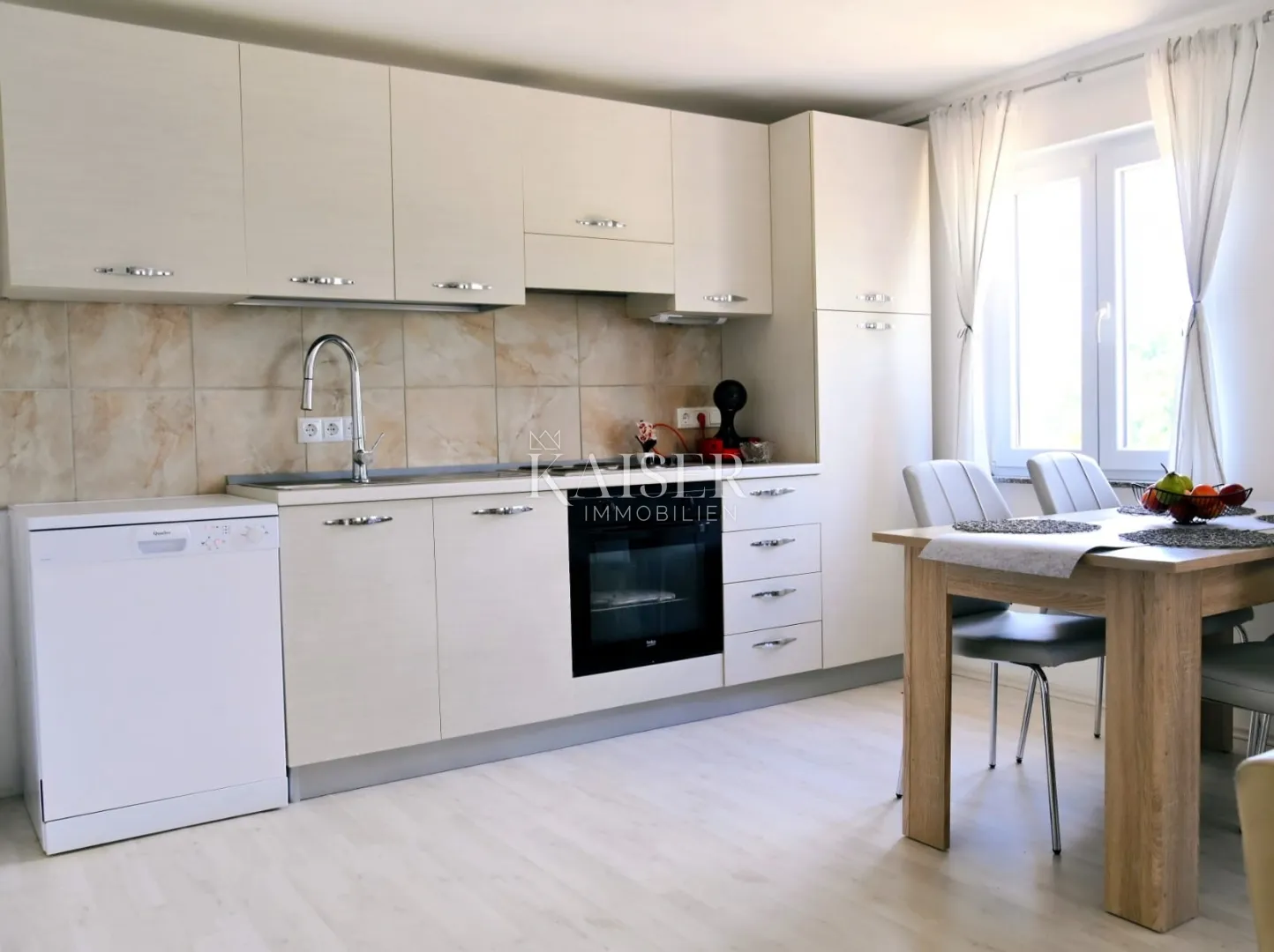 otok krk, gostinjac - kuća 160m2 sa bazenom - slika 4