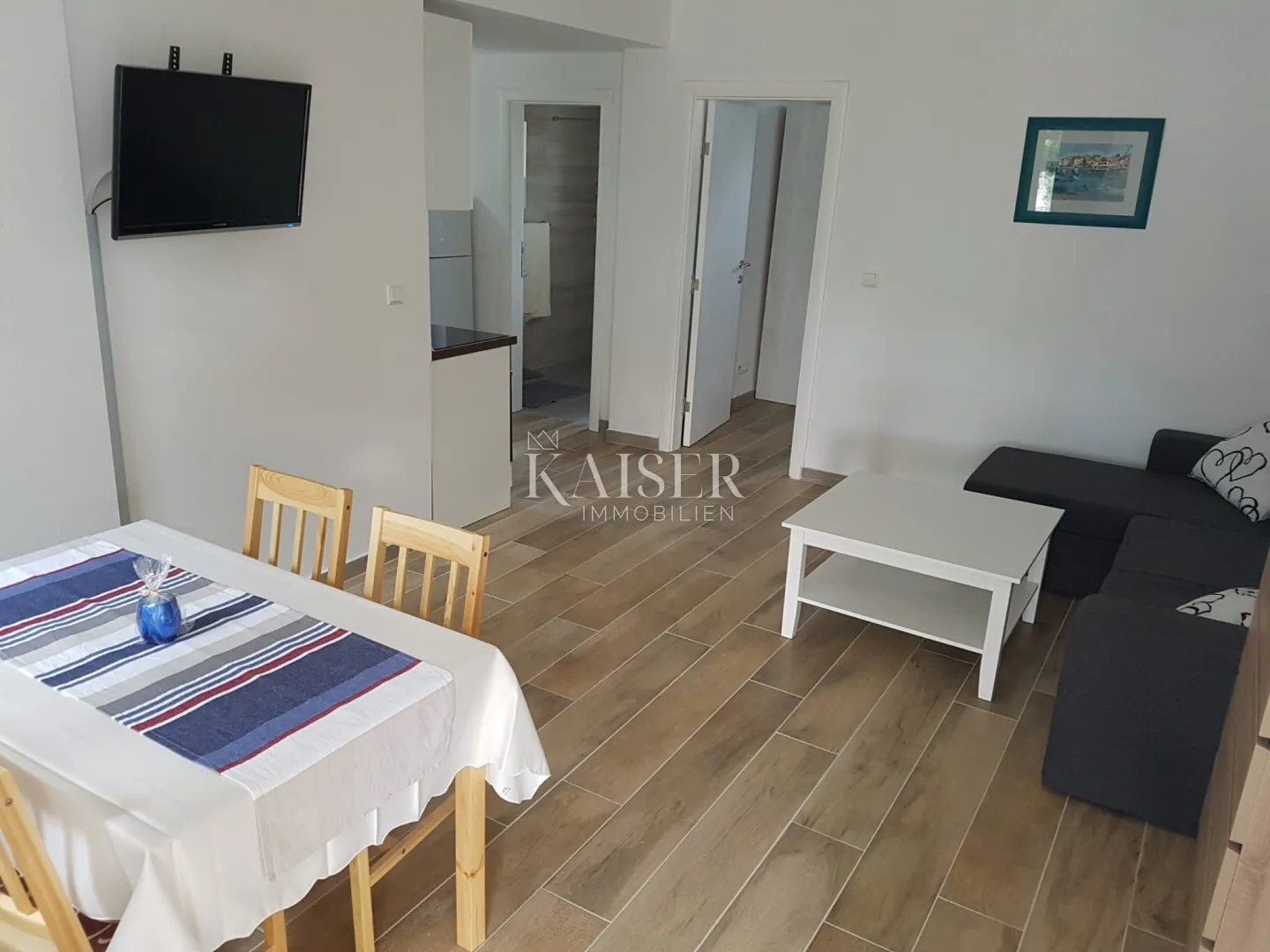 otok vir- kuća 220m2 ,s 3 apartmana - slika 14