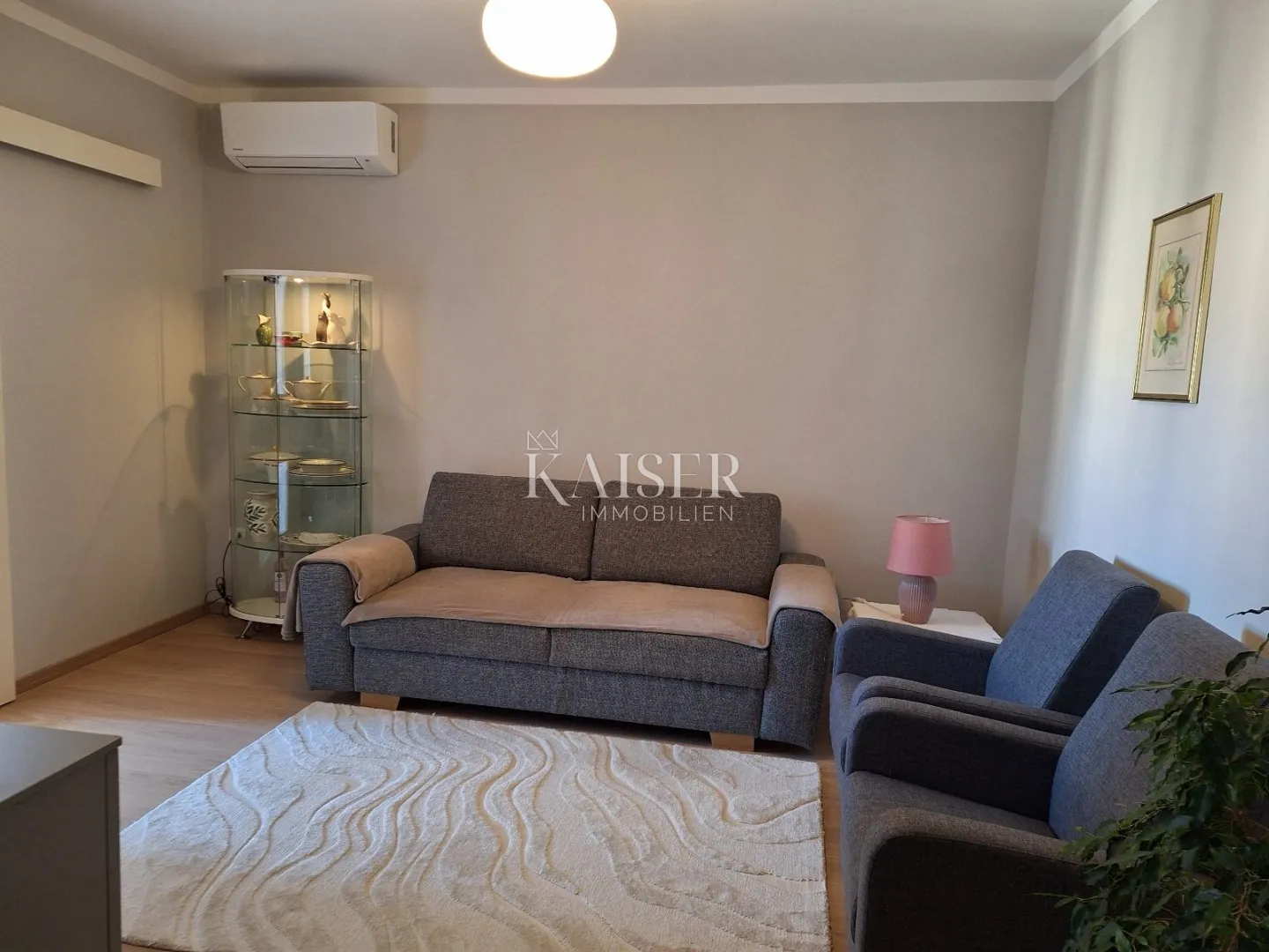 Istra, Umag - praktičan stan u centru, 56m2
