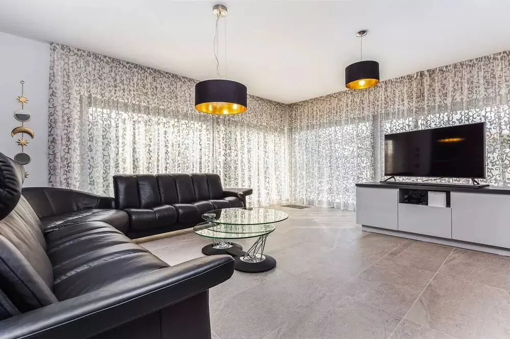 istra - poreč, moderna vila sa bazenom, 800m od mora - slika 13