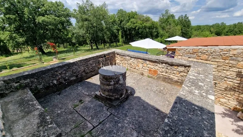 istra - lovreč, prilika kamena kuća sa okućnicom 7000 m2 - slika 27