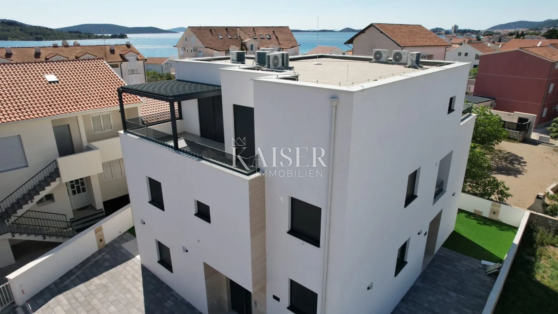 srima, vodice-moderna troetažna kuća (s1) s pogledom na more - slika 8