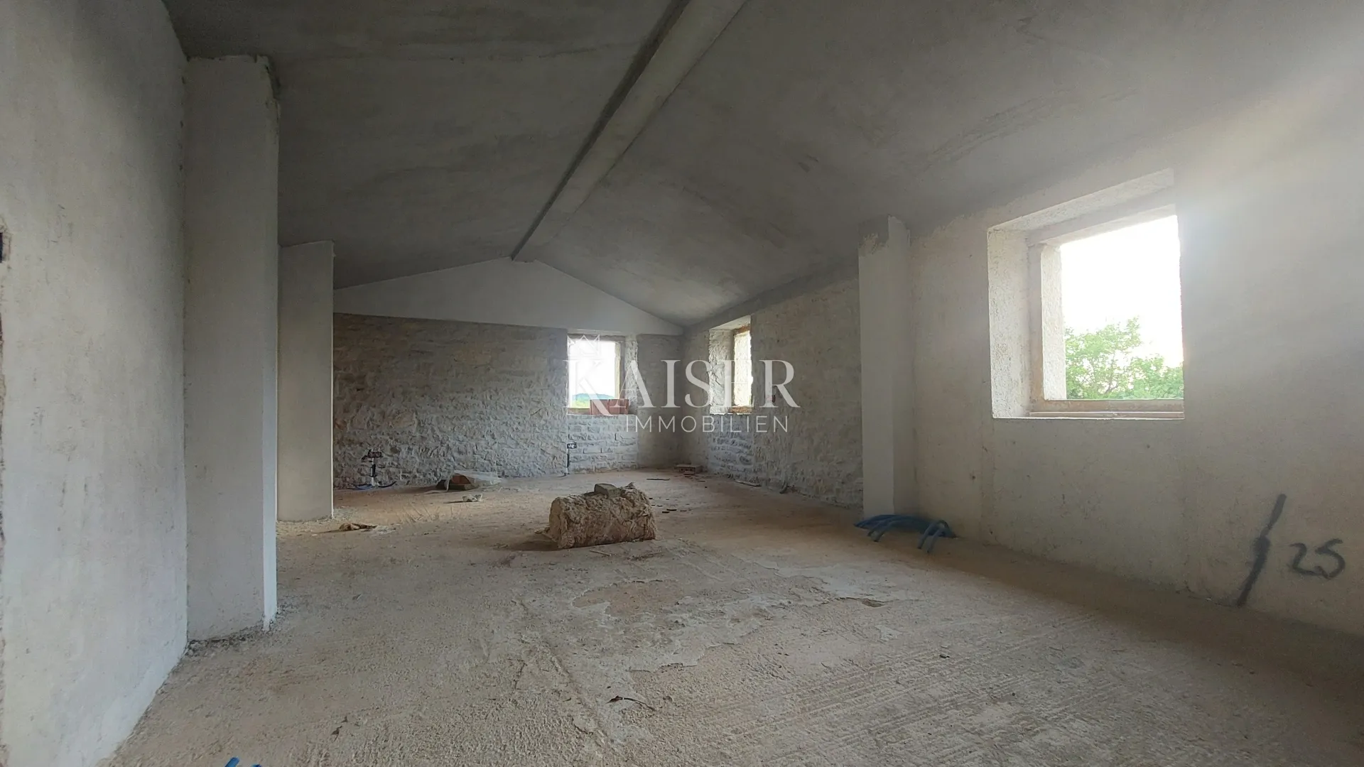 istra, grožnjan - samostojeća kamena kuća, 90m2, rohbau - slika 9