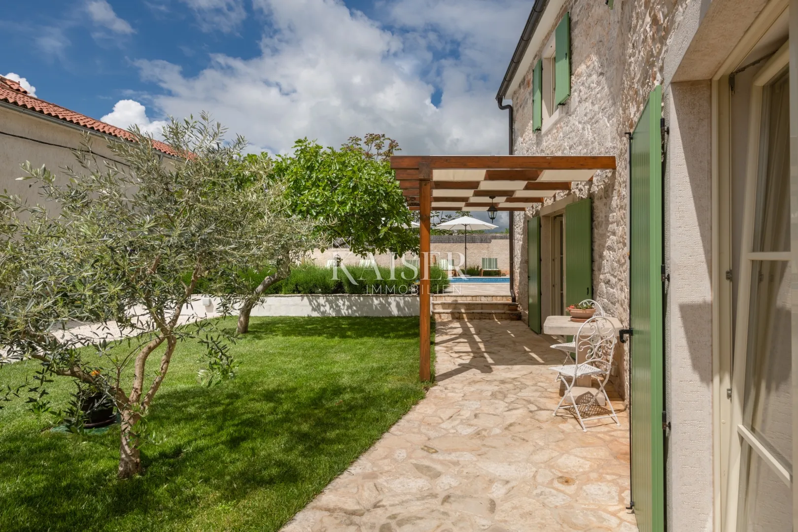 istra, peruški-autentična kamena kuća 150m2 s bazenom - slika 31