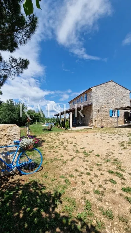 istra - lovreč, prilika kamena kuća sa okućnicom 7000 m2 - slika 2