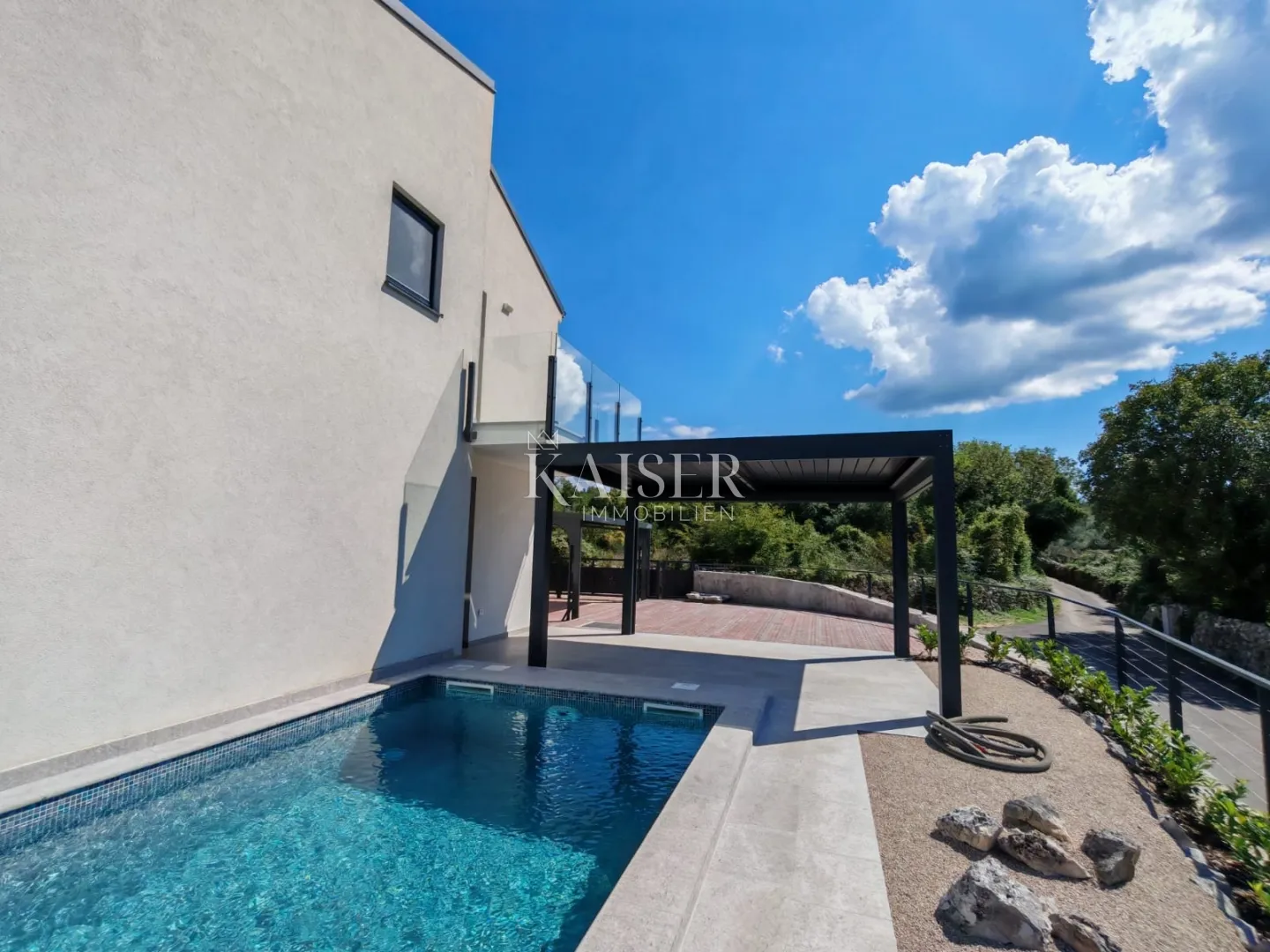 otok krk, malinska- luksuzna vila 208m2 s bazenom i pogledom na more - slika 44