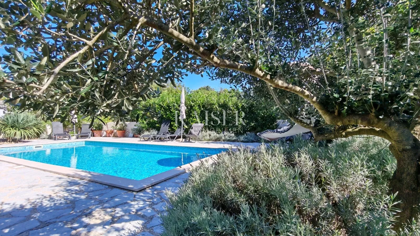otok krk, dobrinj-renovirana kamena kuća 105m2 s bazenom - slika 30