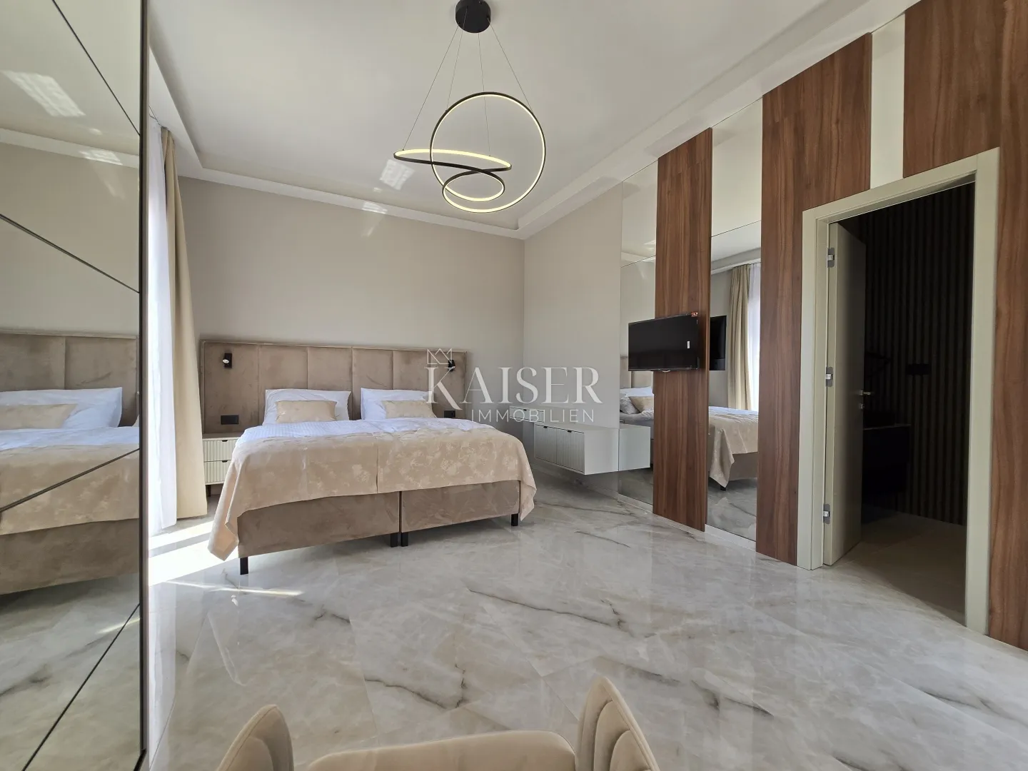 rogoznica- lukszuzna vila sa bazenom i teniskim terenom na 20000m2 - slika 122