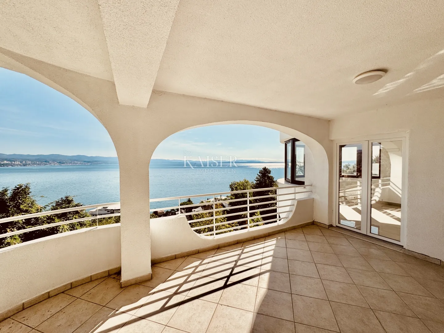 opatija – komforan stan 2s+db s fantastičnim pogledom - slika 21