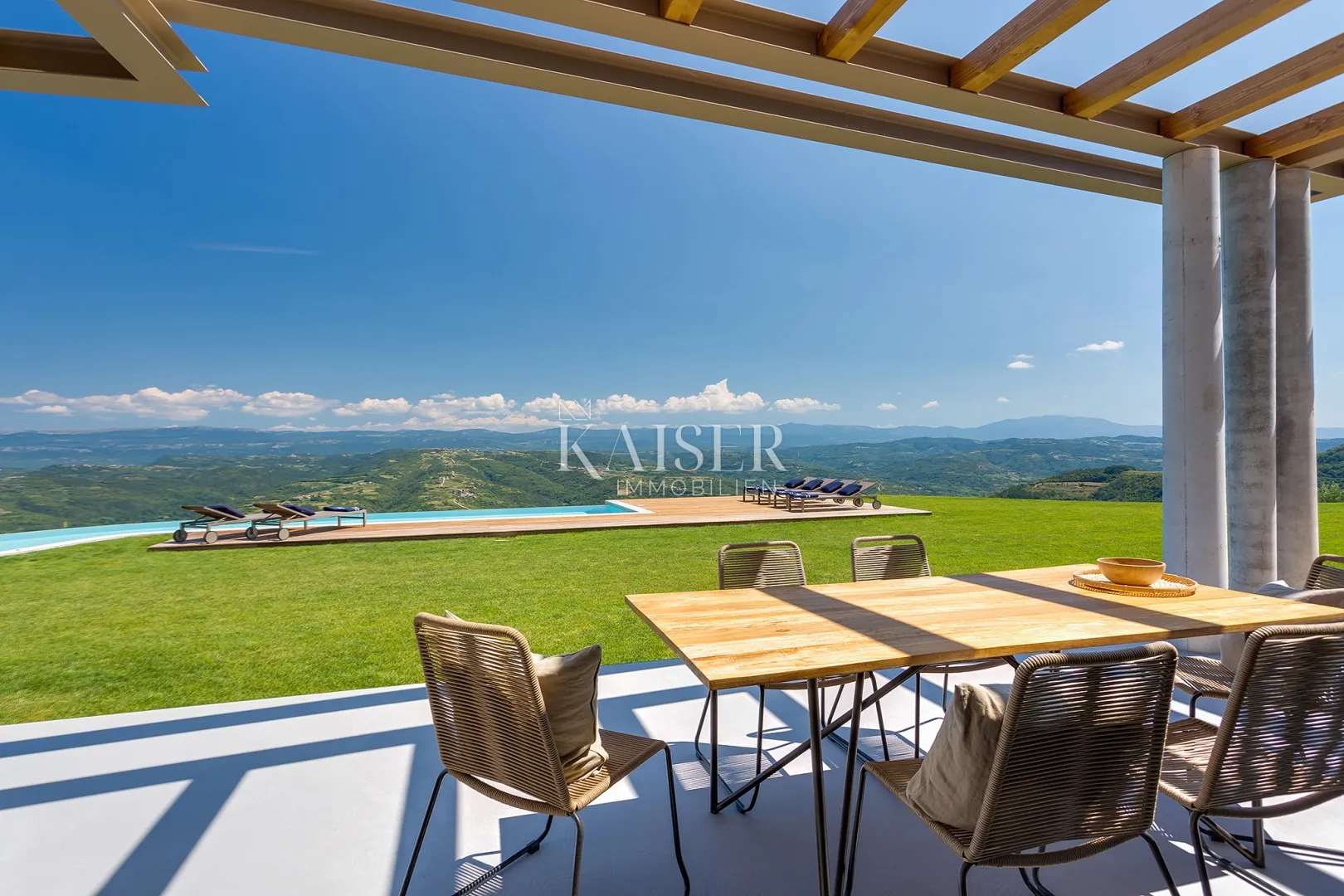 istra, motovun - ekskluzivna vila s panoramskim pogledom - slika 2