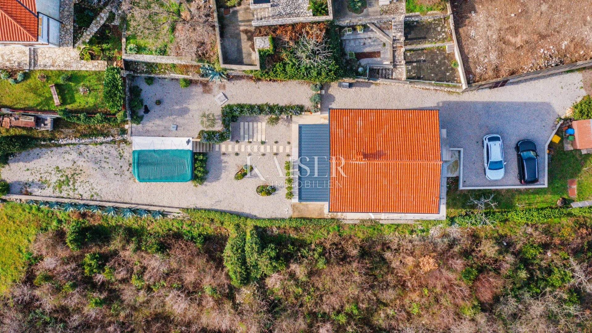 istra, okolica brseča - kuća s dva stana i bazenom, 150 m2 - slika 23