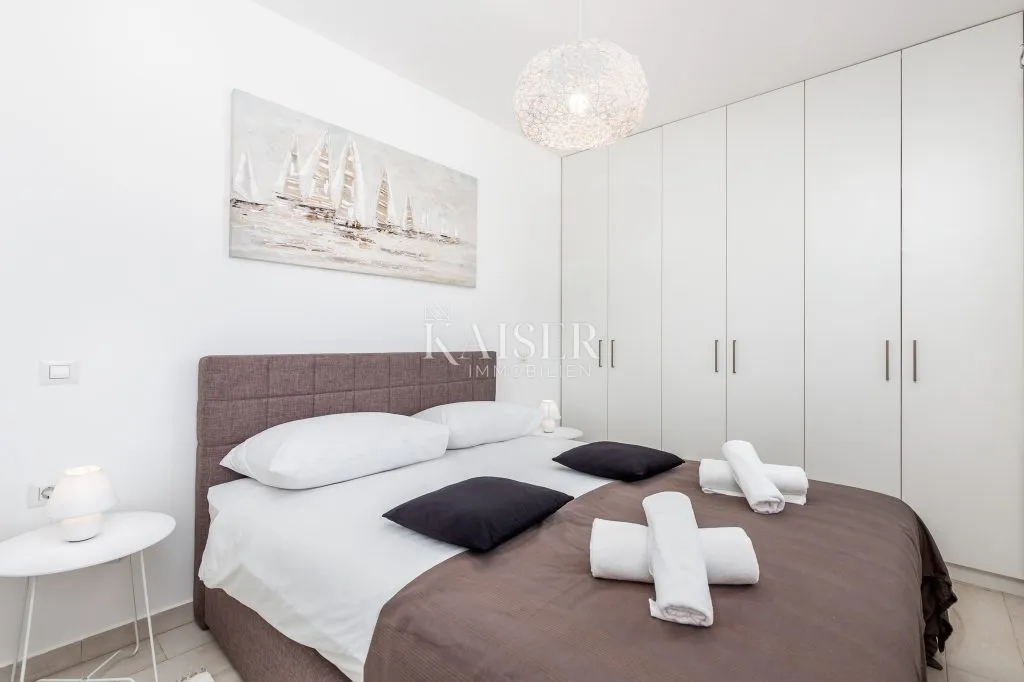 istra - poreč, ekskluzivna vila sa 6 apartmana blizu mora - slika 29