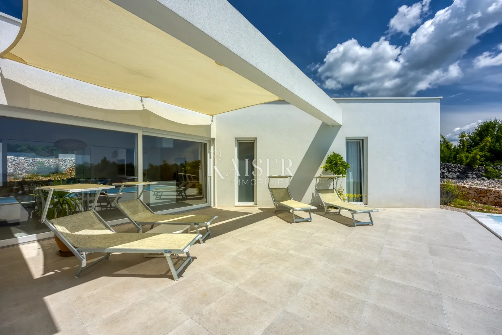 otok krk, okolica krka - predivna vila s pogledom na more, 110 m2 - slika 5