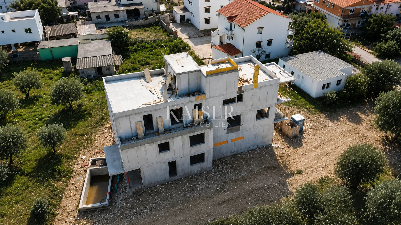 pakoštane – stan s krovnom terasom i pogledom na more, garaža + parking - slika 13