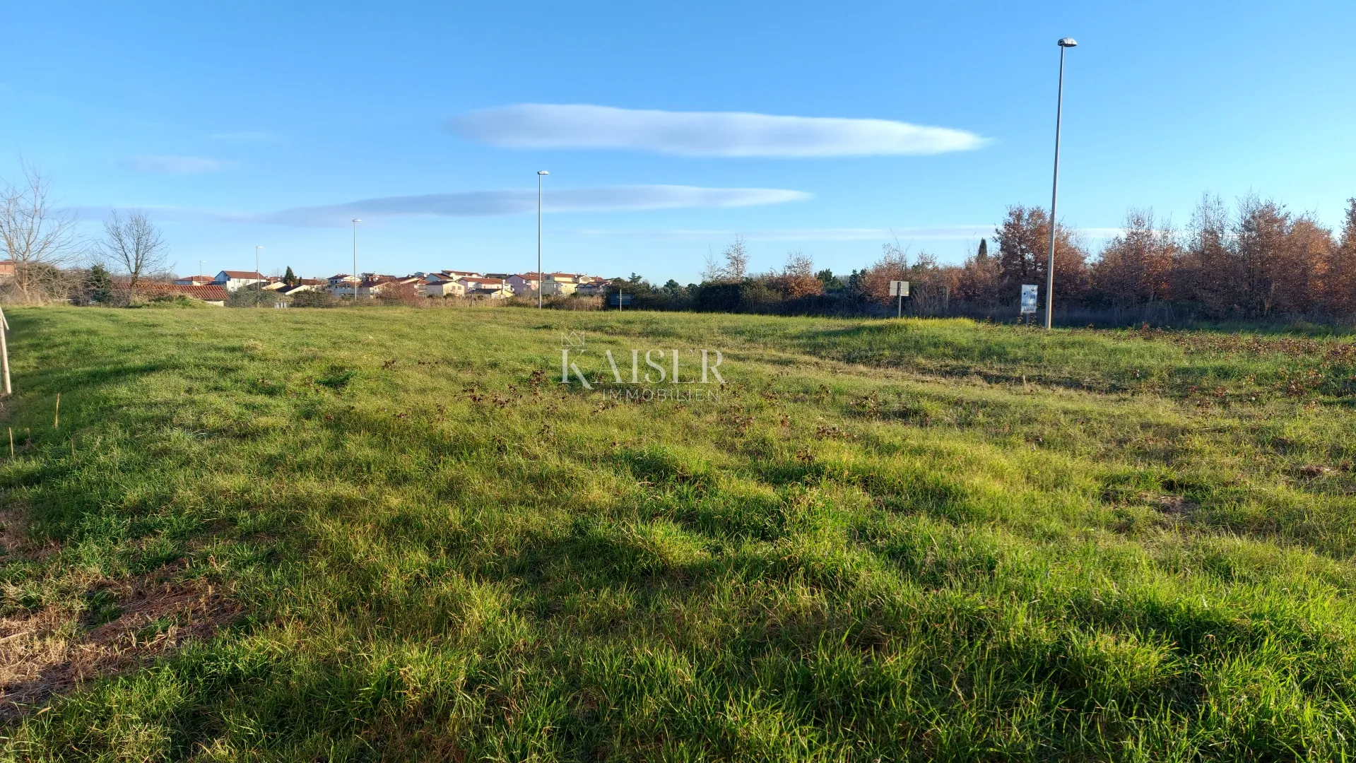 Istra, Novigrad - građevinsko zemljište 1.860 m2