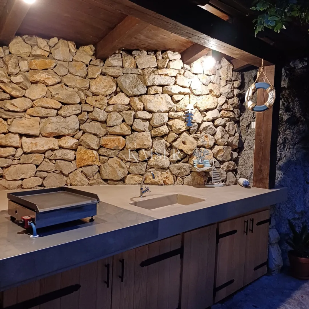 mali lošinj - prizemni apartman u svetom jakovu - slika 13