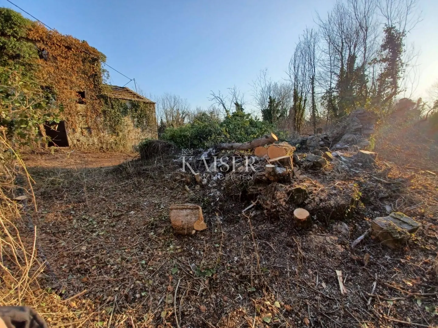 istra, grožnjan, okolica - građevinsko zemljište 1.000m2, sa ruševnim starinama - slika 4