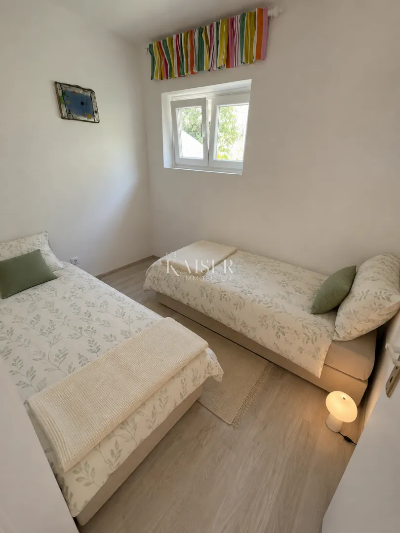 cres, martinšćica - samostojeća kuća 148 m², dva apartmana, 150 m od mora - slika 11
