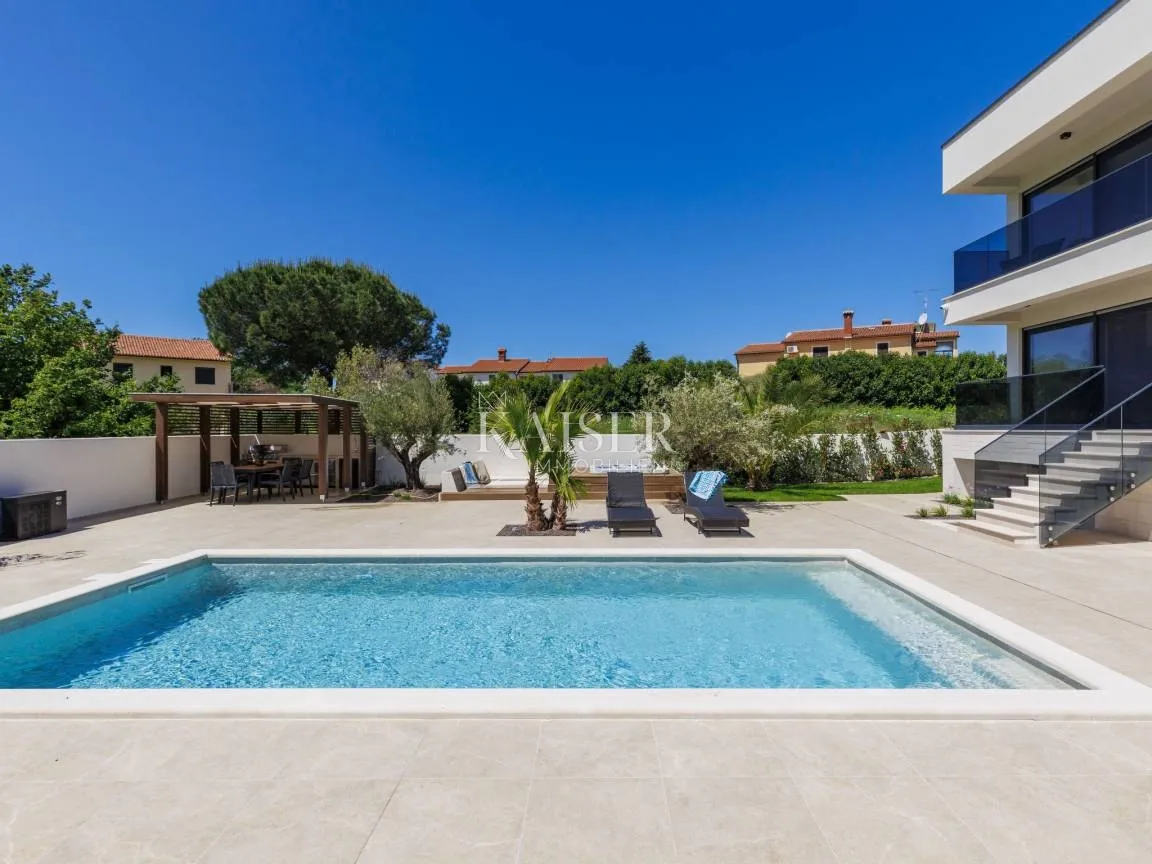 istra - poreč, moderna vila sa saunom i wellnessom - slika 2