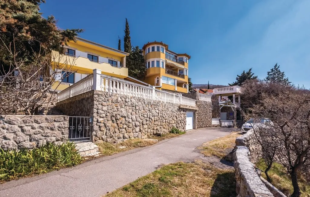 novi vinodolski - kuća prvi red do mora - slika 5