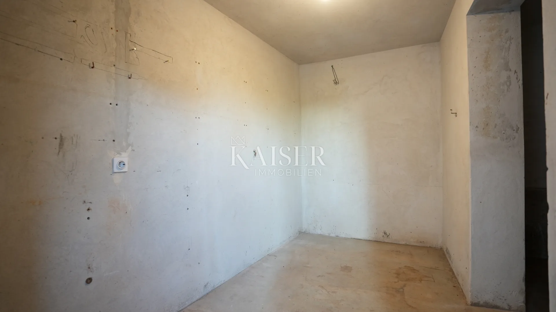 kuća sa dva stana 264m2 prvi red do mora - slika 50