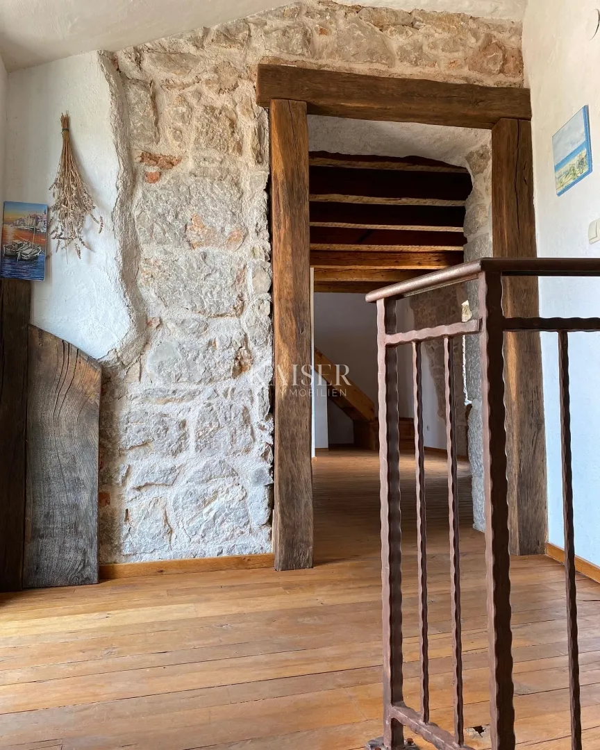 otok krk, malinska- kamena kuća 120m2 s bazenom - slika 17