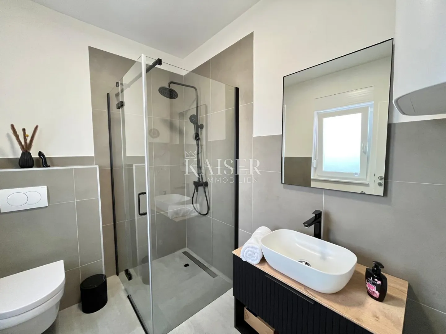 penthouse apartman s velikom krovnom terasom u novogradnji, vir – pedinka - slika 10