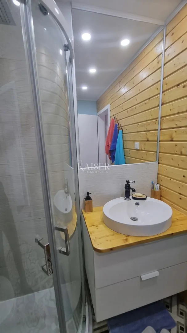 novi vinodolski - stan 2s+db sa predivnim pogledom na more - slika 13