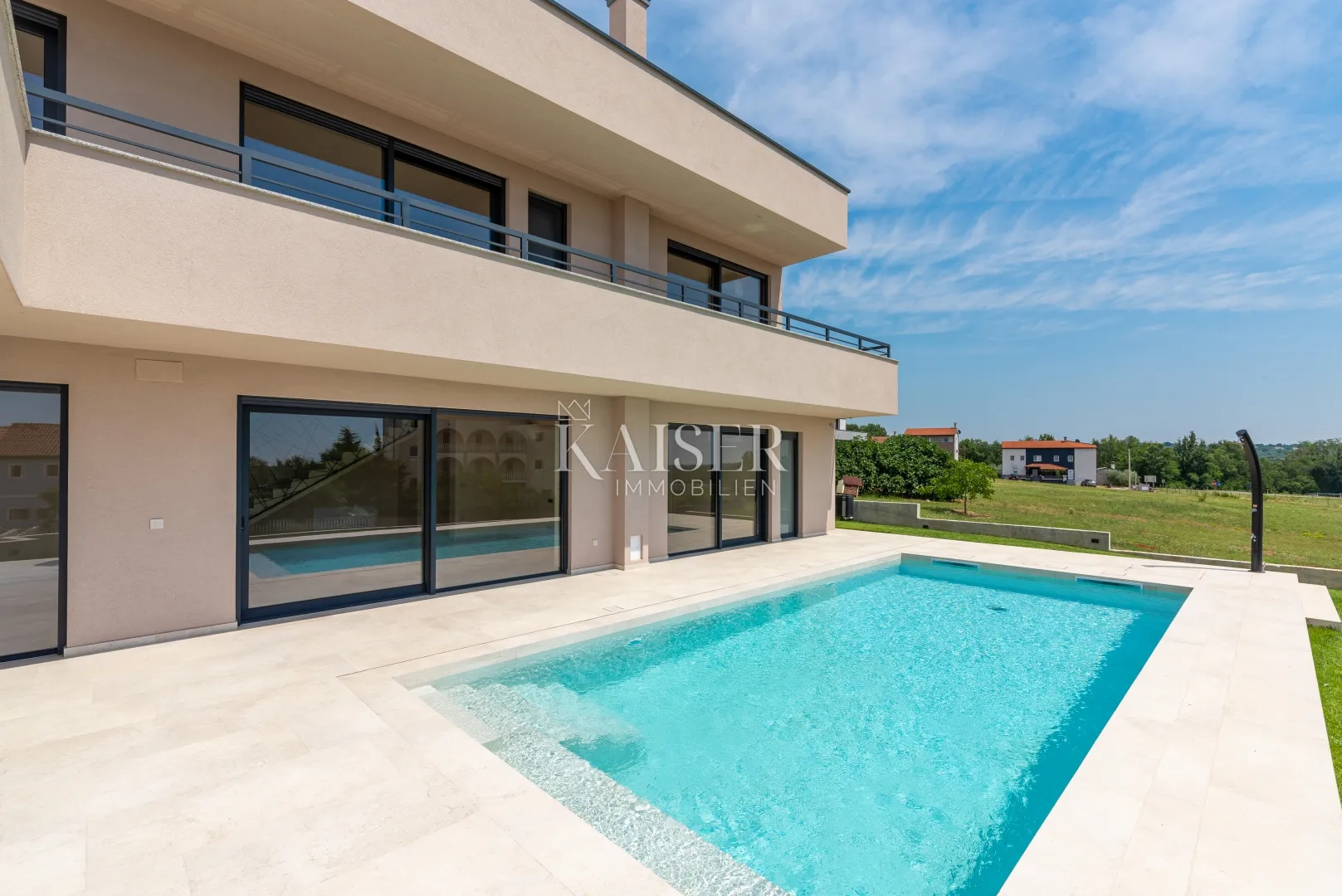 istra - poreč, vrlo luksuzna i moderna vila sa pogledom na more - slika 2