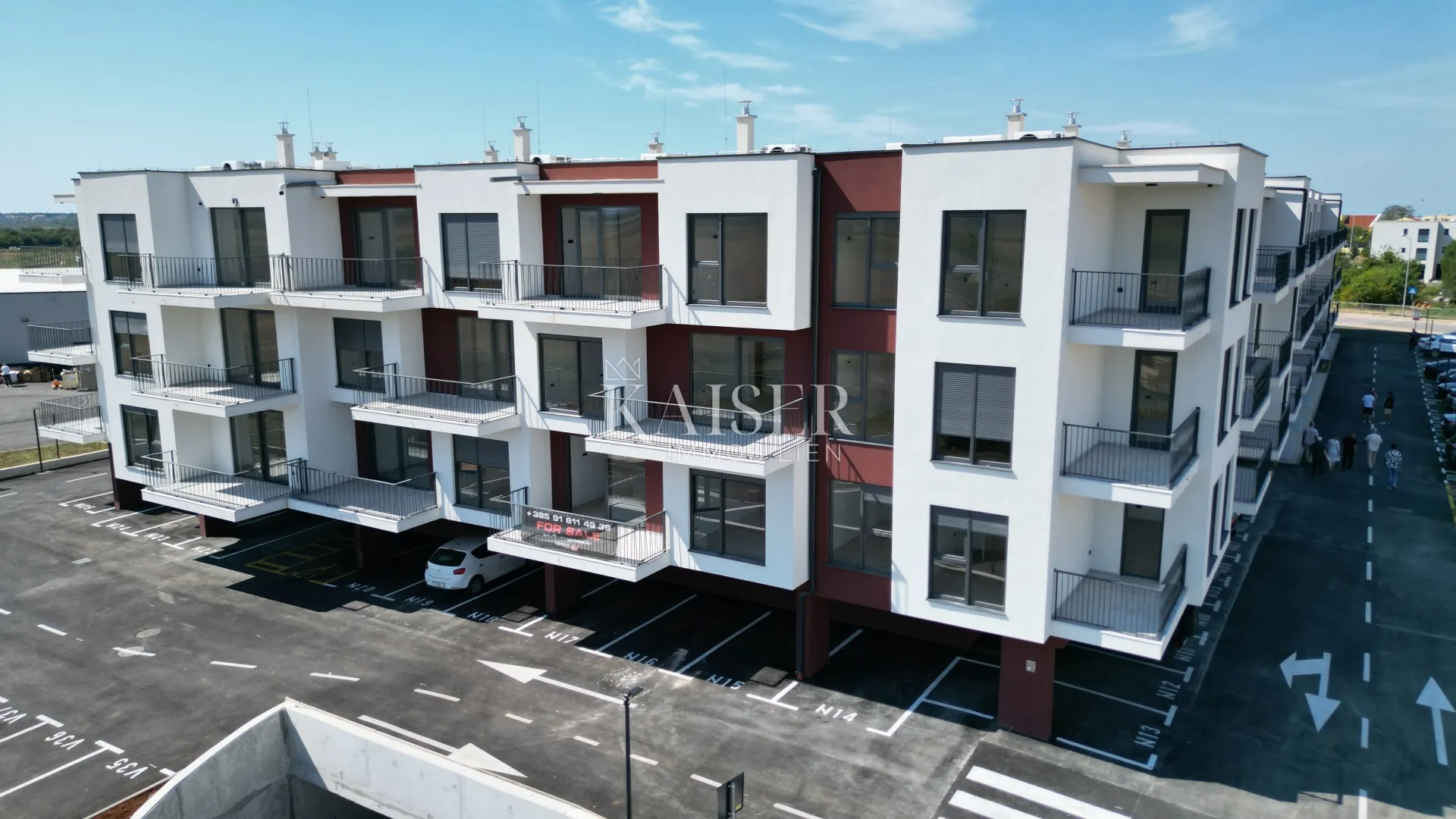 Istra, Umag – dvosoban stan sa dnevnim boravkom, 71m2, treći kat, moderna novogradnja