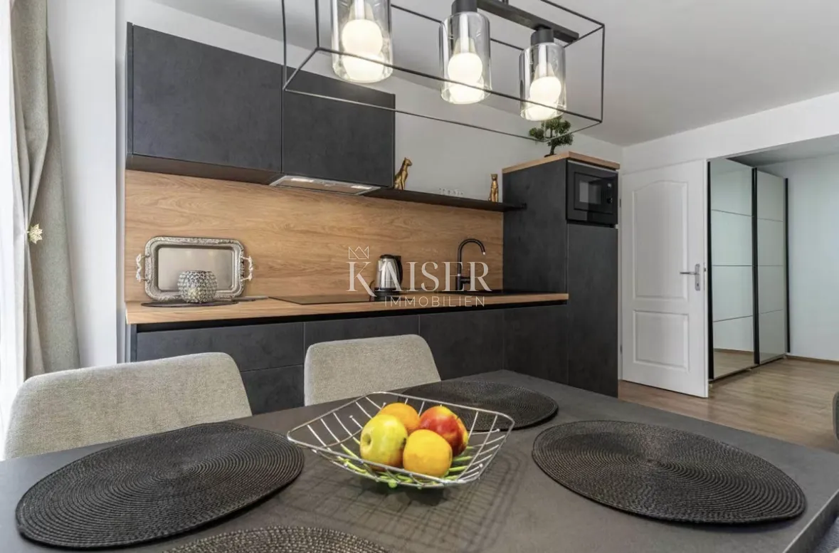 cres, uređen apartman s jacuzzijem u srcu stare gradske jezgre - slika 2