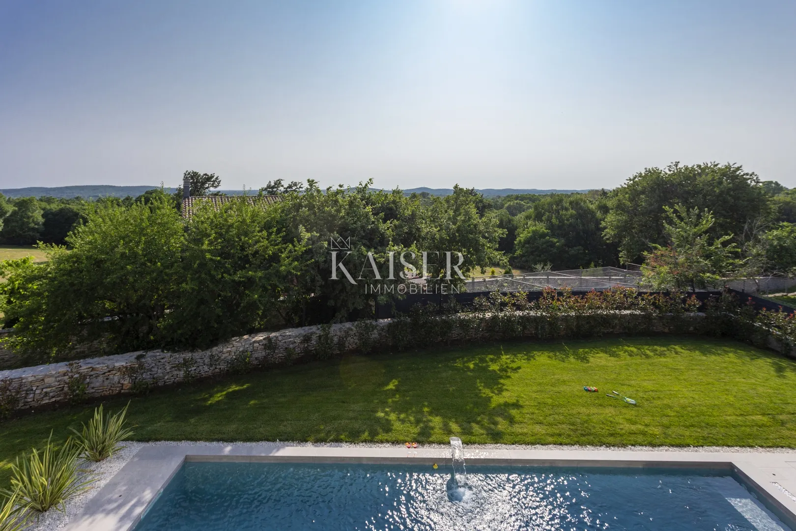 istra, svetvinčenat - moderna vila s bazenom - slika 14