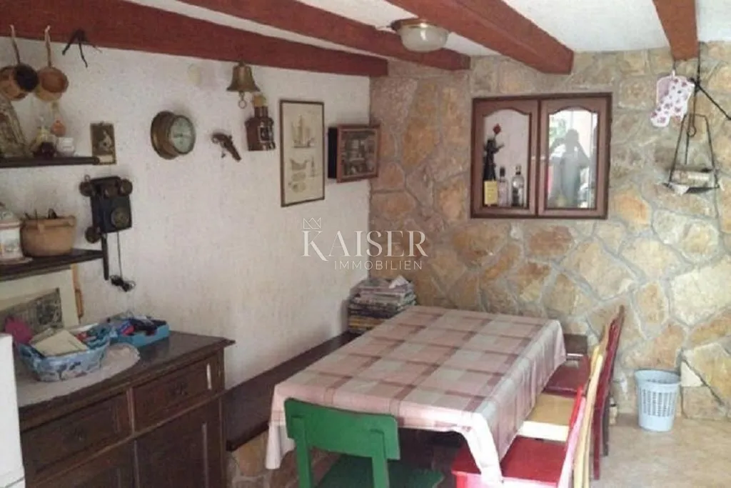 cres, kuća u povijesnoj jezgri 85 m² - slika 7