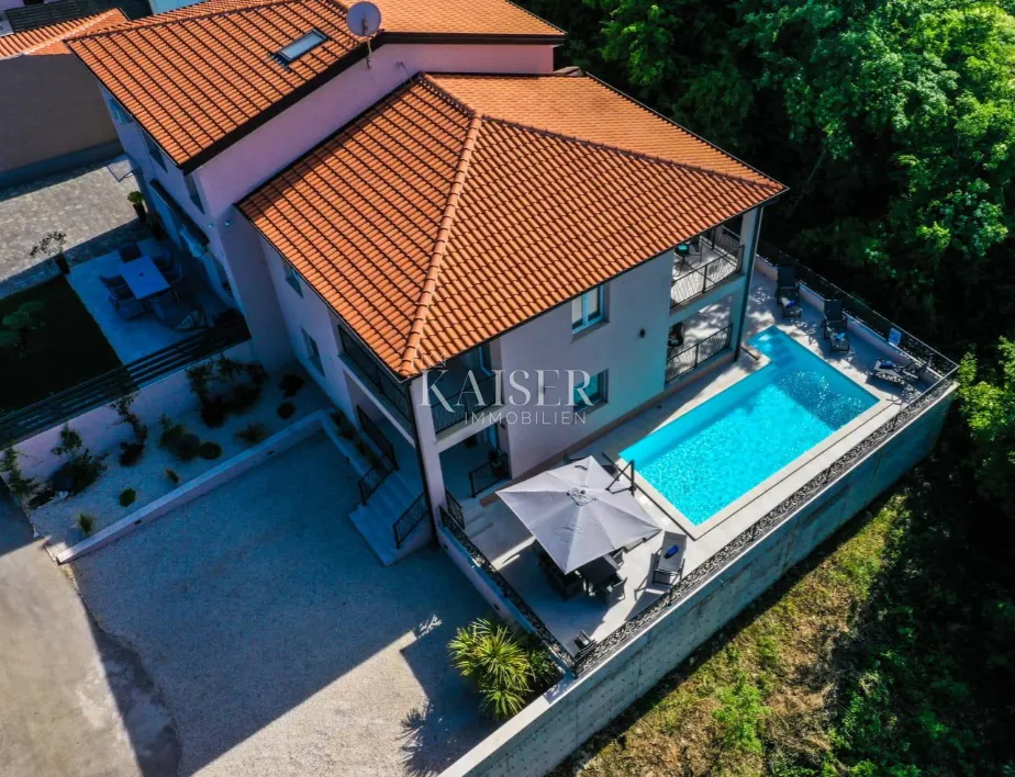Istra - Poreč, dvije moderne obiteljske kuće sa apartmanima