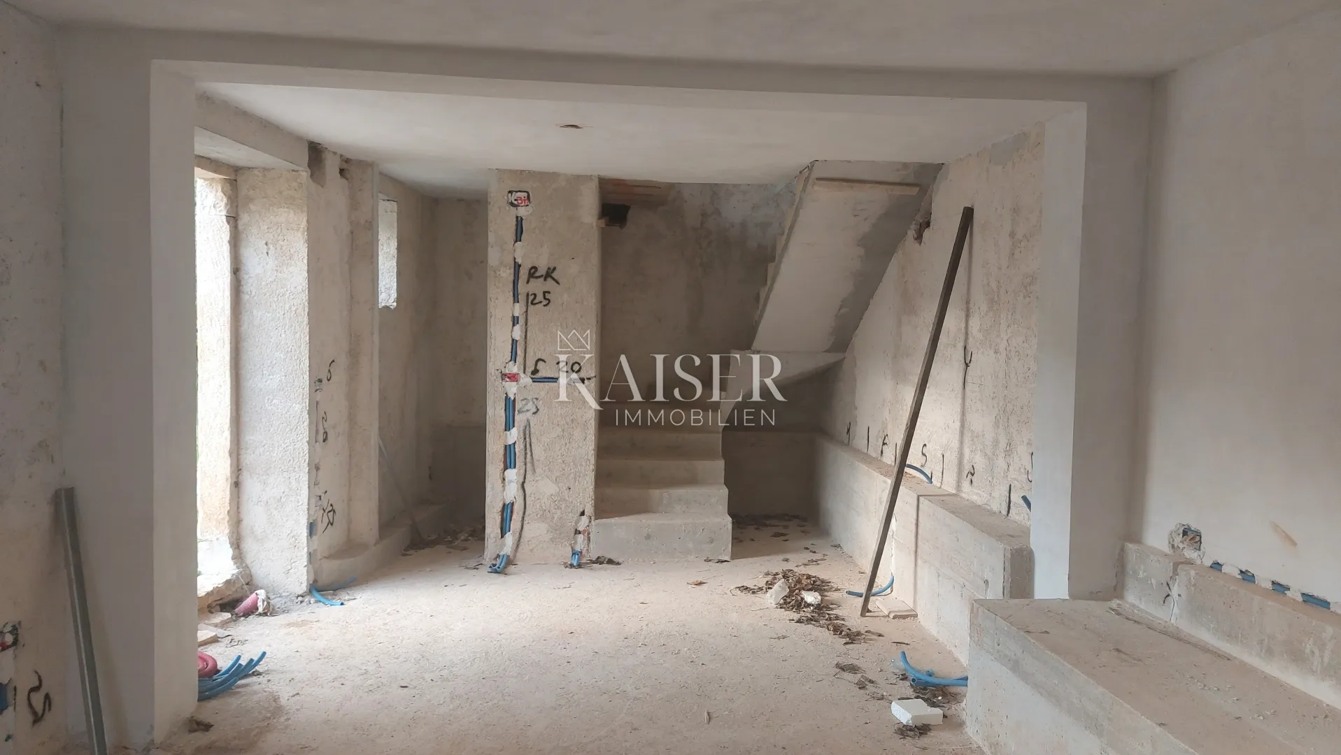 istra, grožnjan - samostojeća kamena kuća, 90m2, rohbau - slika 6